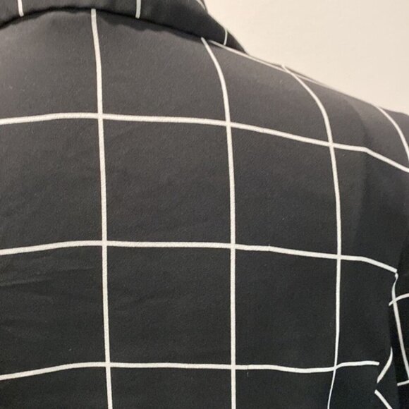 Black White Plaid Button Down Ruffle Sleeve Blouse SZ Medium - Picture 9 of 14